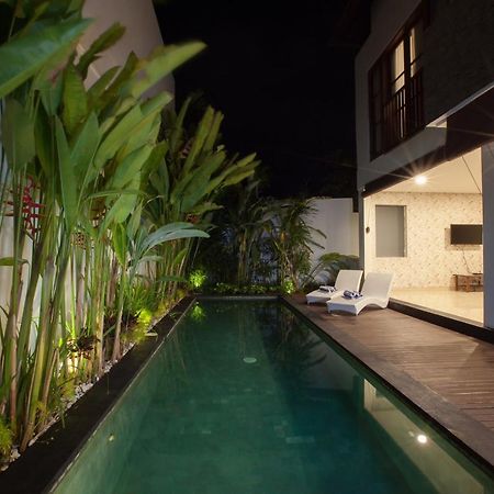 The Kamojang Jimbaran Villa Kuta Lombok Exteriör bild