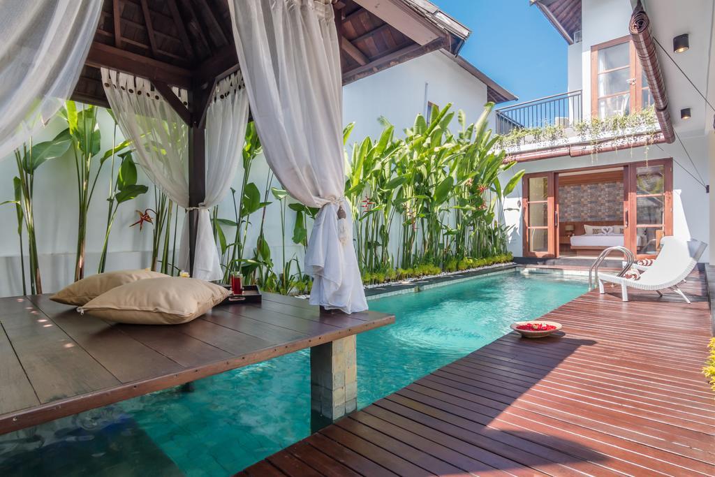 The Kamojang Jimbaran Villa Kuta Lombok Exteriör bild