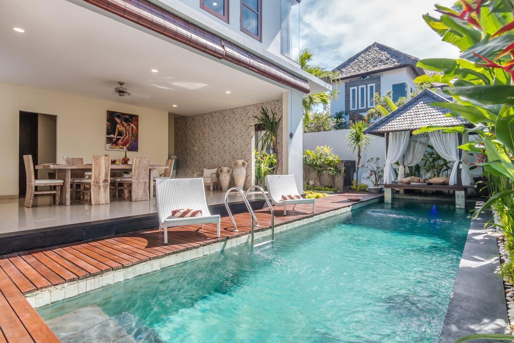 The Kamojang Jimbaran Villa Kuta Lombok Exteriör bild
