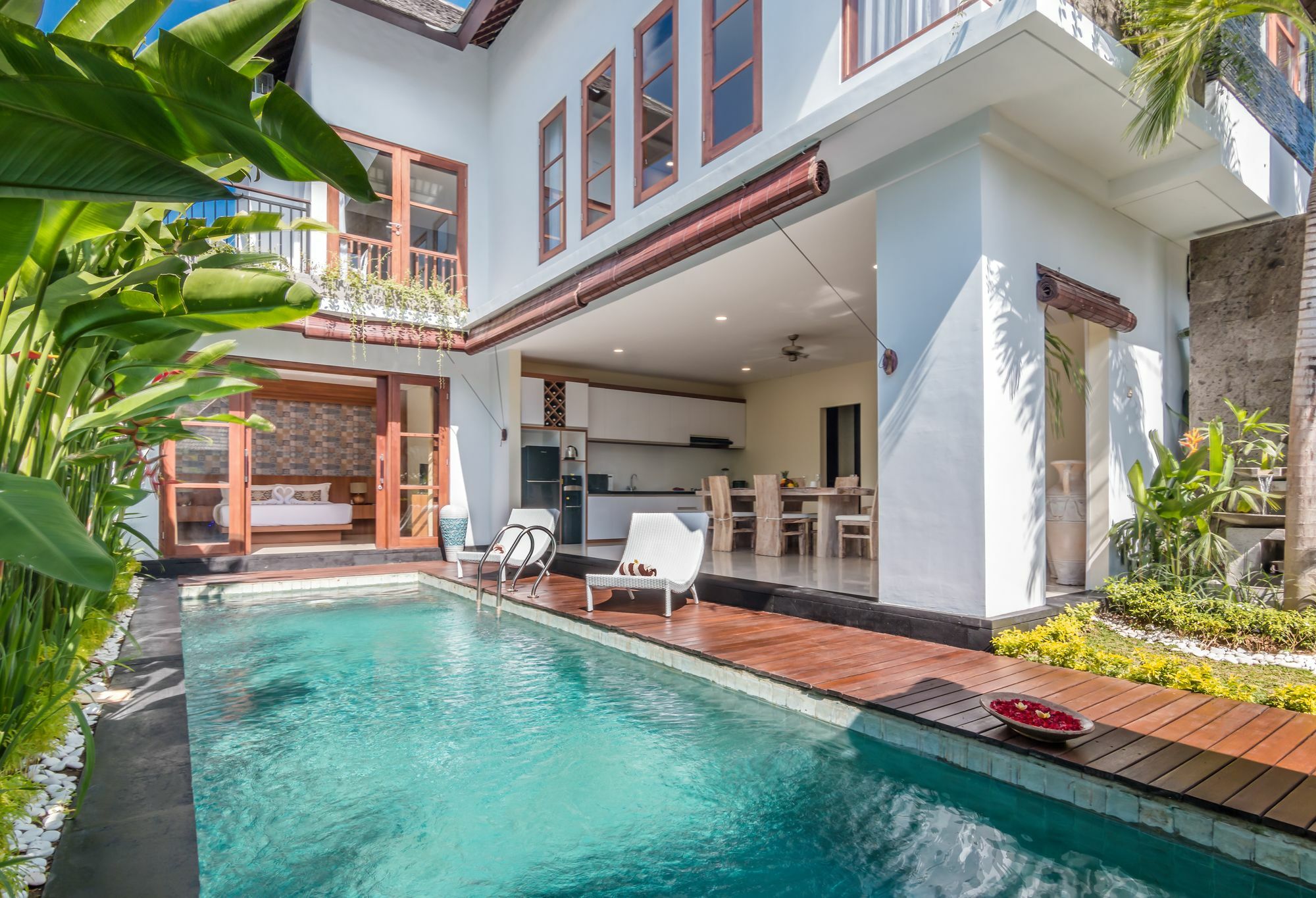 The Kamojang Jimbaran Villa Kuta Lombok Exteriör bild