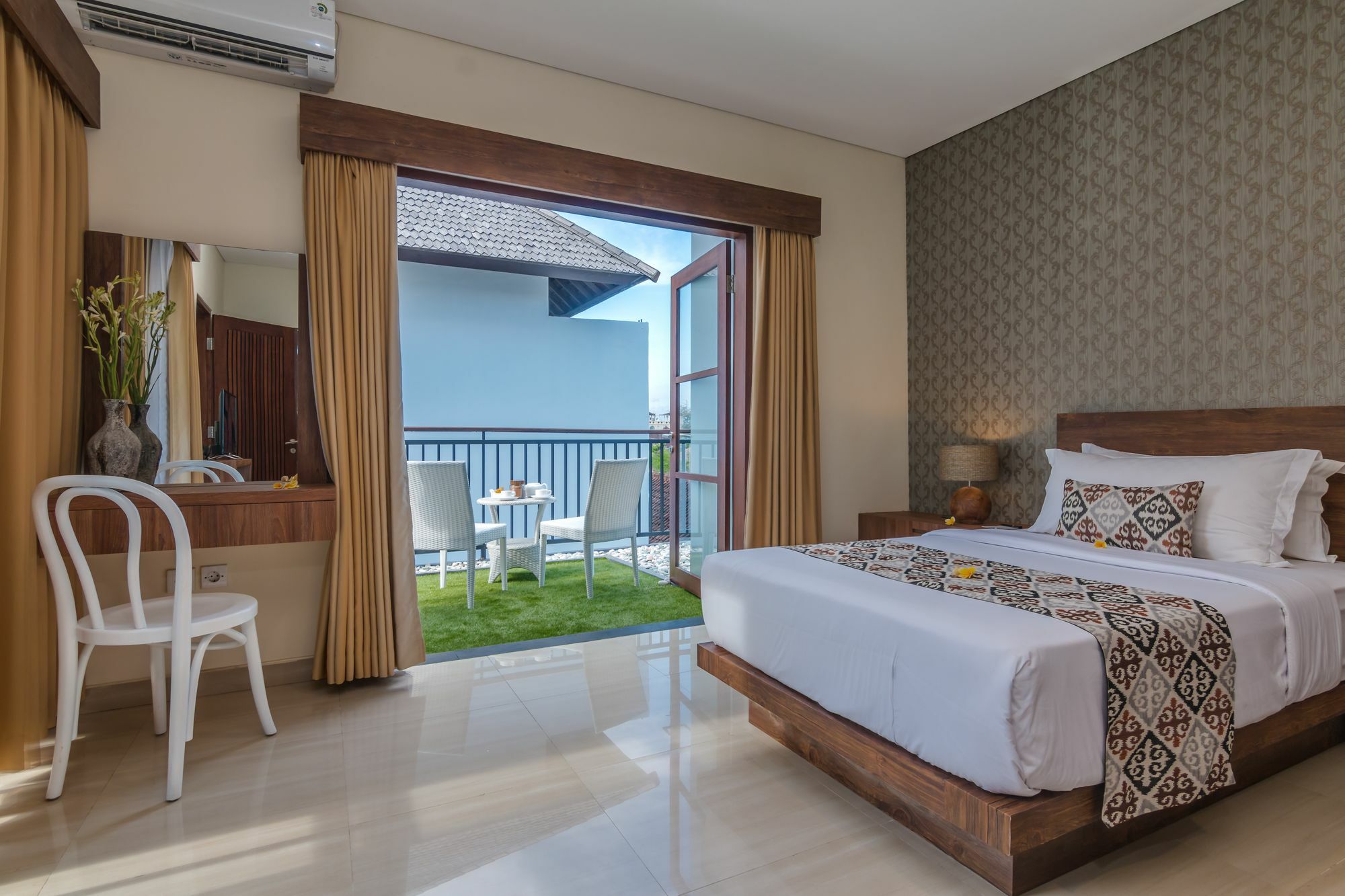 The Kamojang Jimbaran Villa Kuta Lombok Exteriör bild